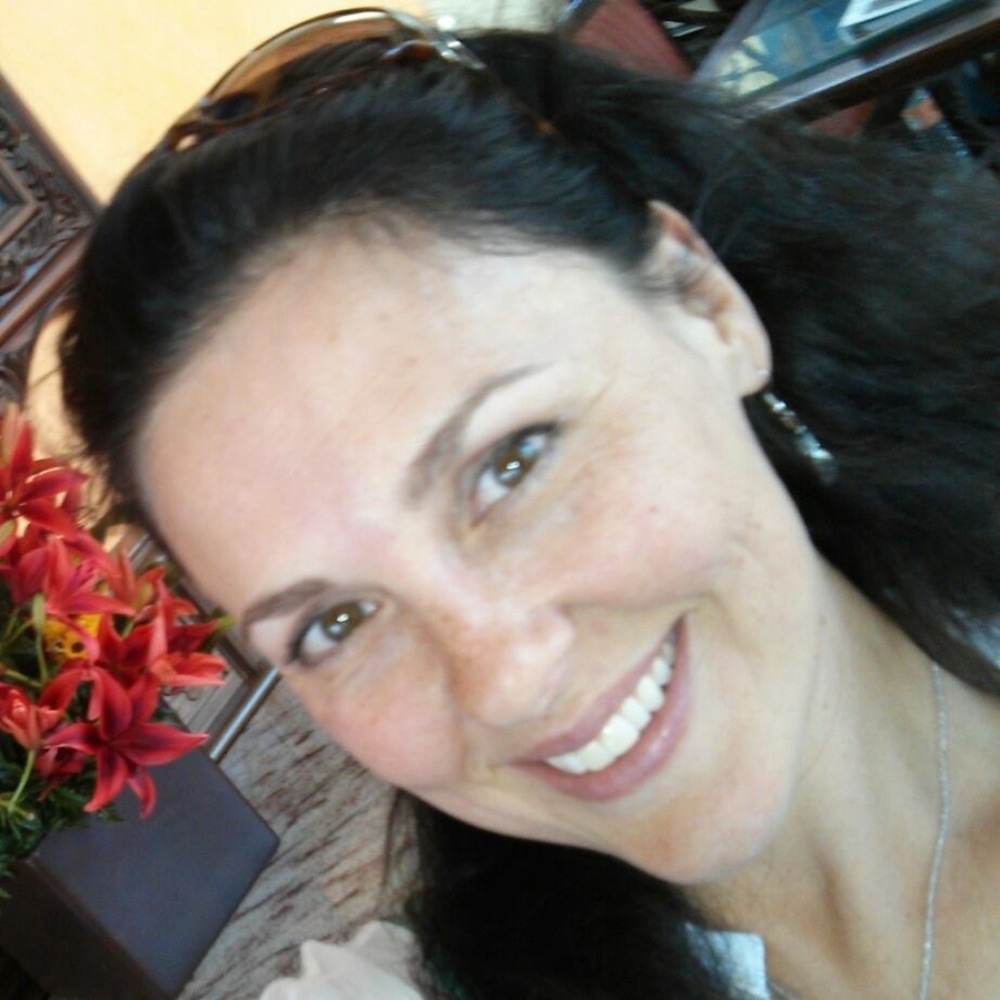 Meet your Posher, Lara